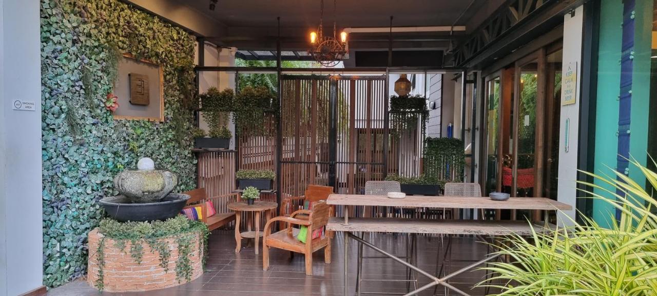33 Poshtel (Adults Only) Ξενοδοχείο Τσιάνγκ Μάι Εξωτερικό φωτογραφία