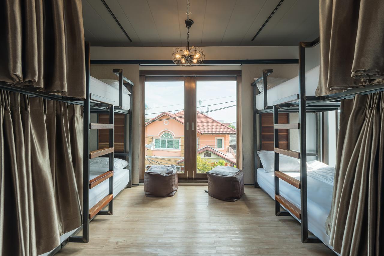 33 Poshtel (Adults Only) Ξενοδοχείο Τσιάνγκ Μάι Εξωτερικό φωτογραφία