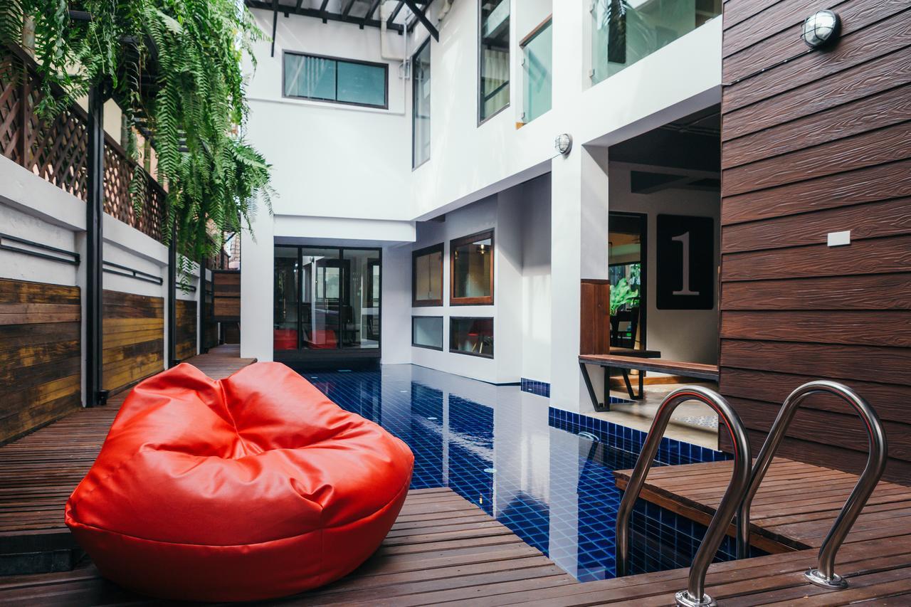 33 Poshtel (Adults Only) Ξενοδοχείο Τσιάνγκ Μάι Εξωτερικό φωτογραφία