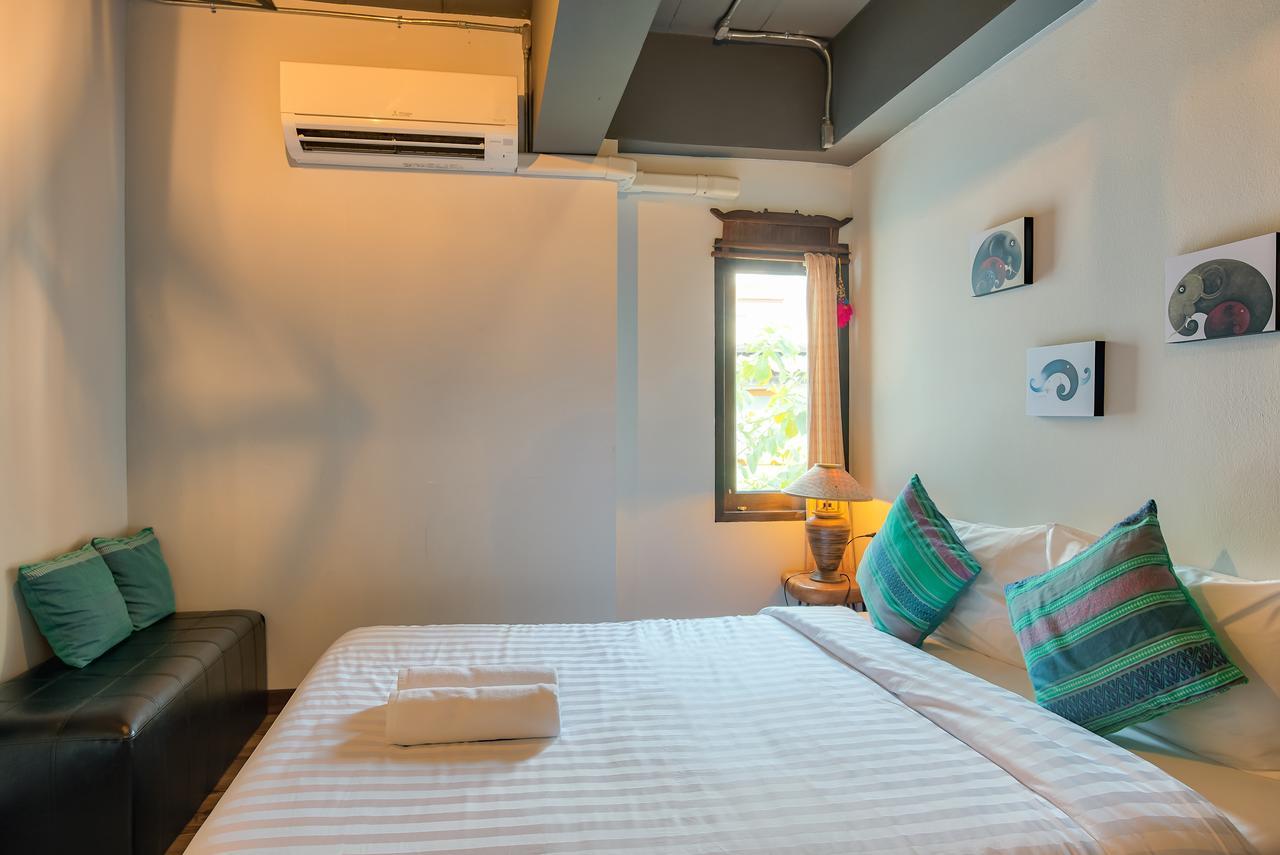 33 Poshtel (Adults Only) Ξενοδοχείο Τσιάνγκ Μάι Εξωτερικό φωτογραφία