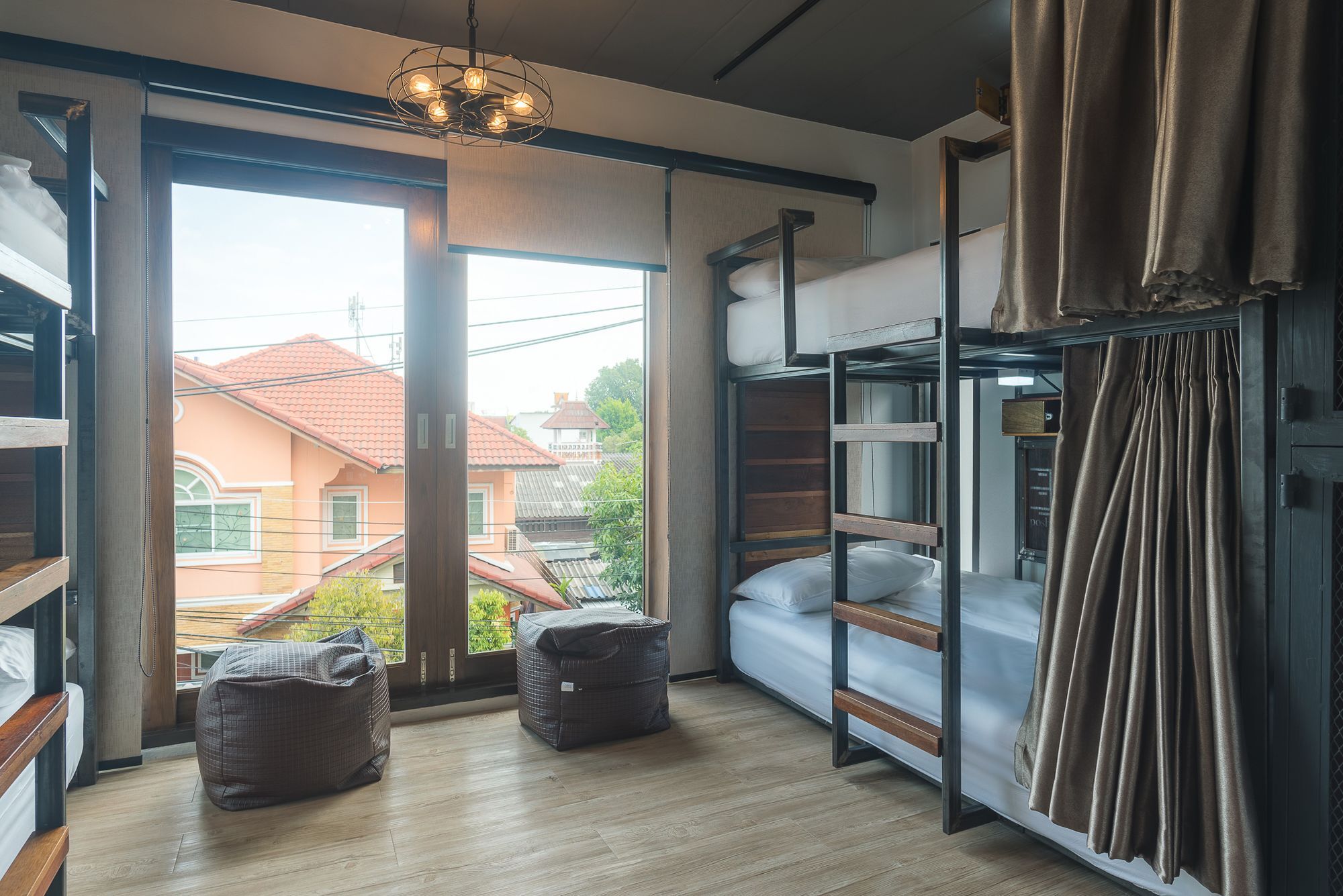 33 Poshtel (Adults Only) Ξενοδοχείο Τσιάνγκ Μάι Εξωτερικό φωτογραφία