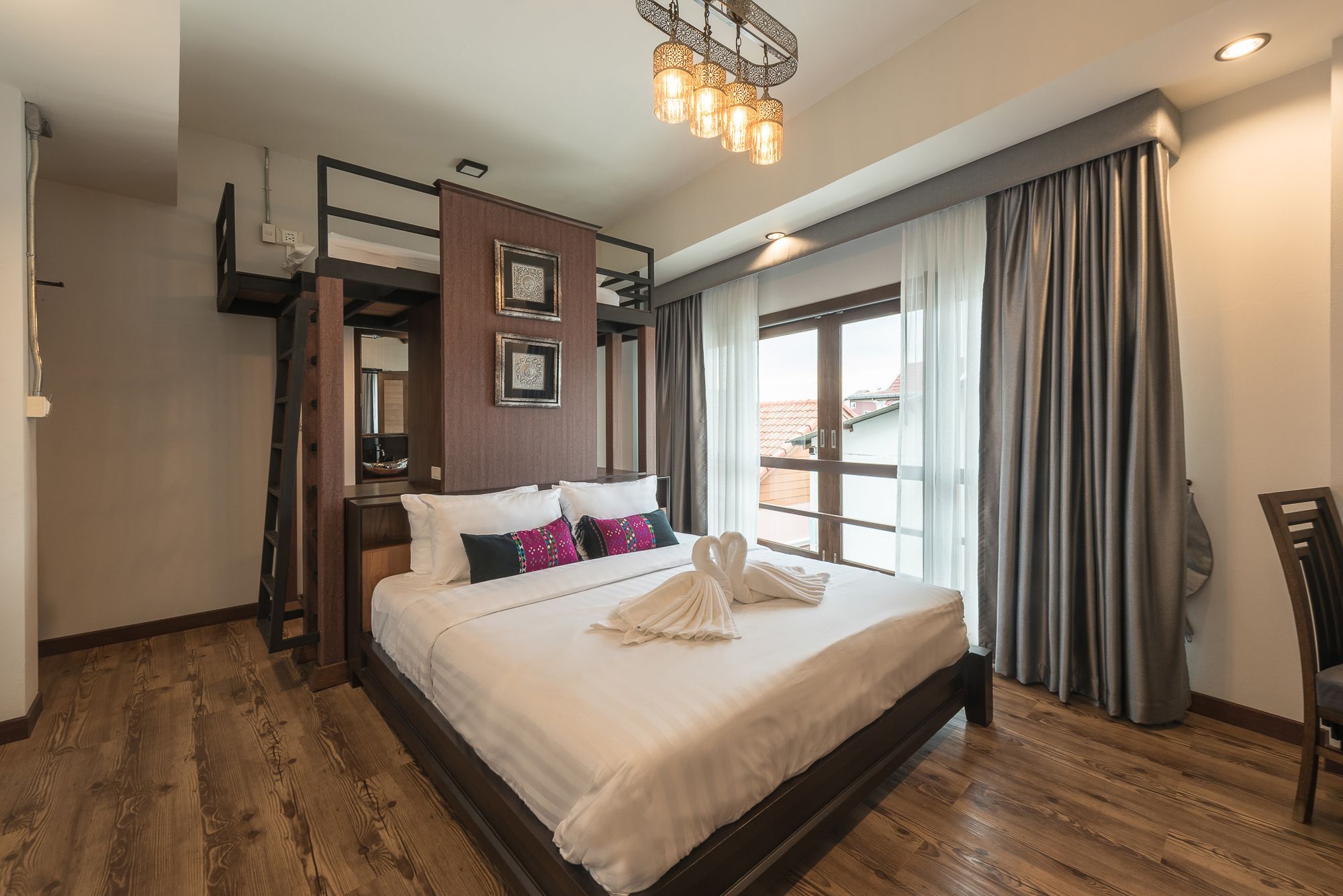 33 Poshtel (Adults Only) Ξενοδοχείο Τσιάνγκ Μάι Εξωτερικό φωτογραφία