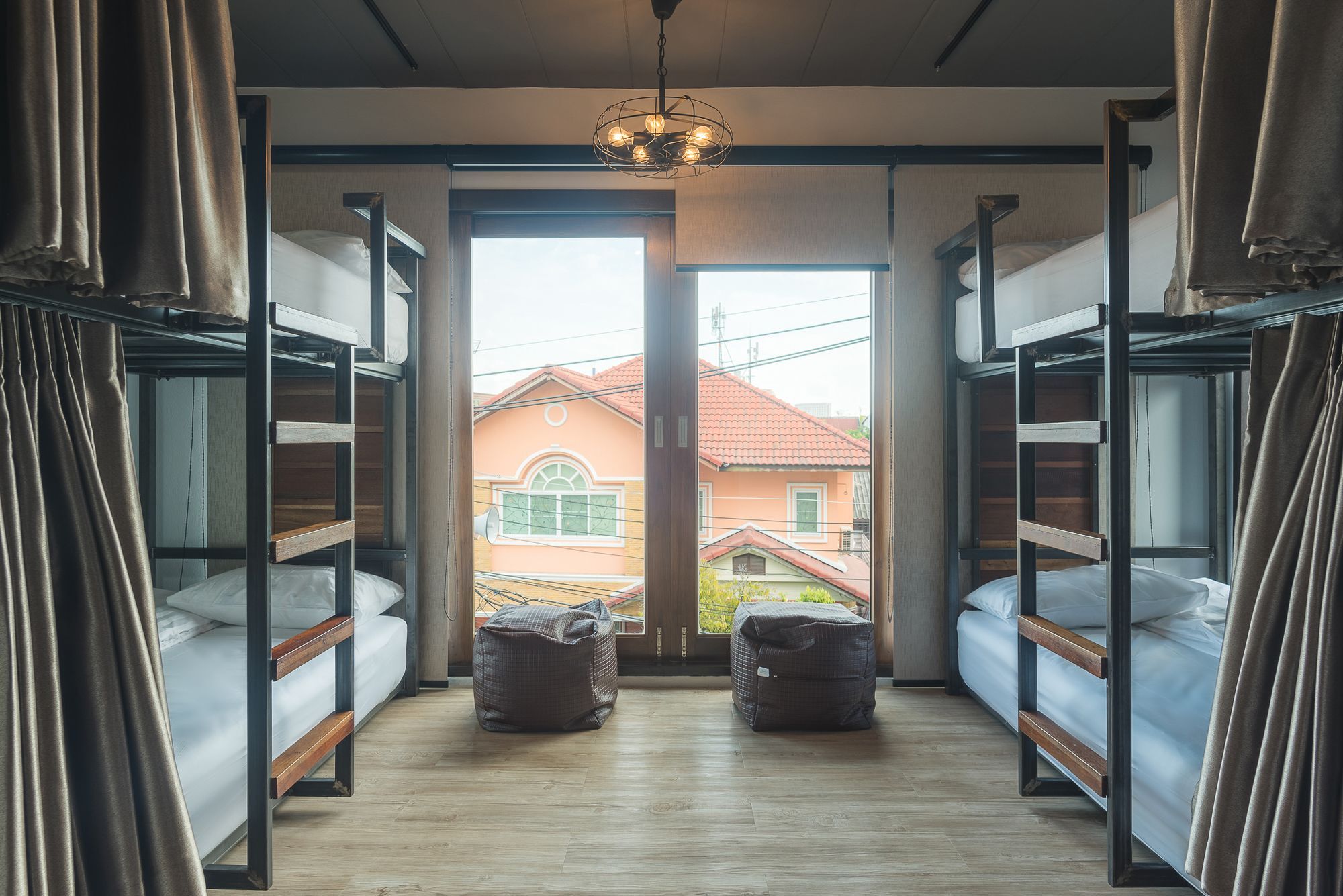 33 Poshtel (Adults Only) Ξενοδοχείο Τσιάνγκ Μάι Εξωτερικό φωτογραφία